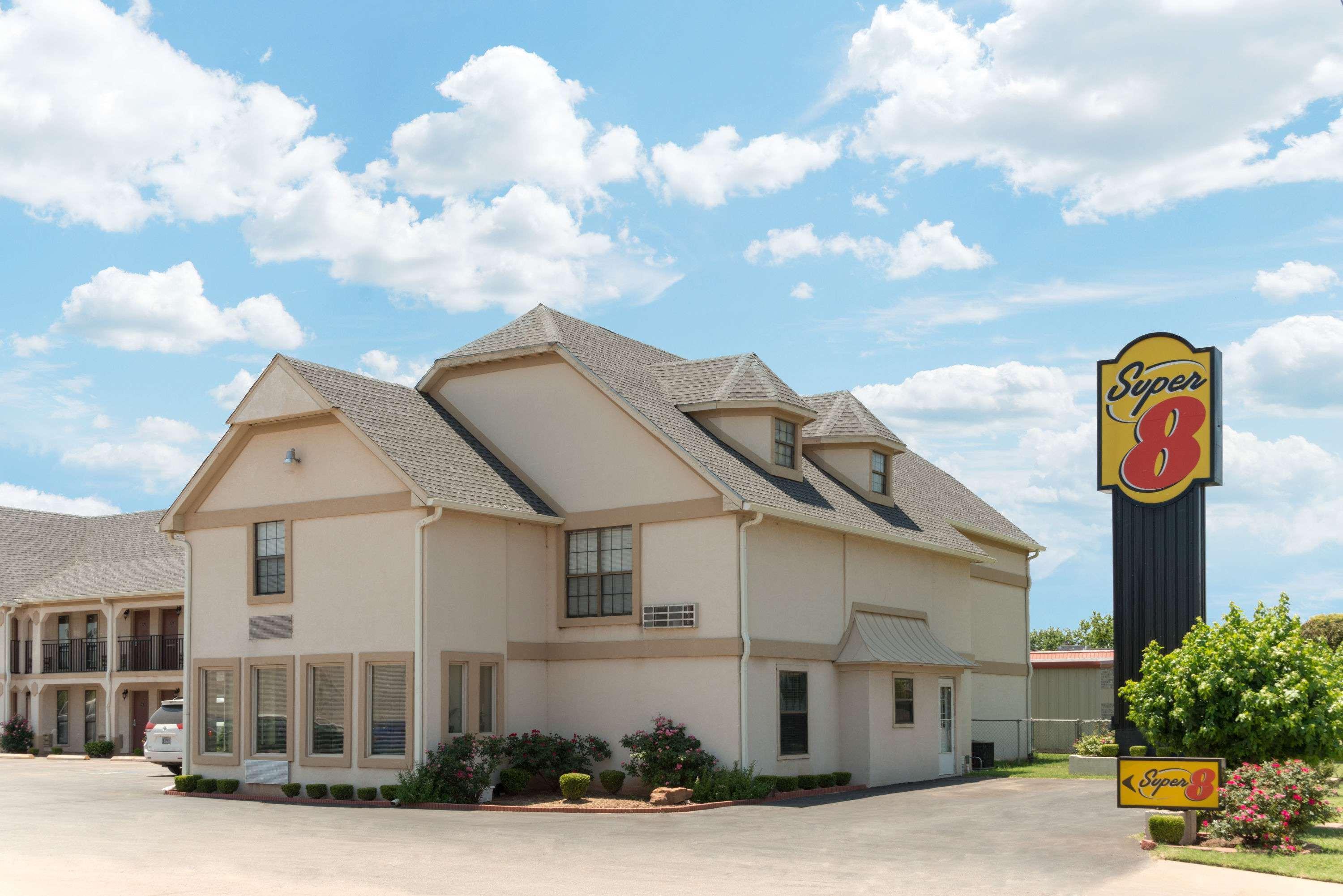 Hotel Super 8 By Wyndham Enid Exteriér fotografie